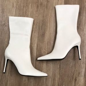 Colin Stuart Ivory Stiletto Boots